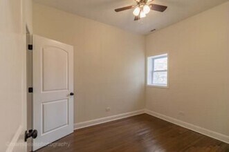 6117 S Champlain Ave, Unit 2 in Chicago, IL - Building Photo - Building Photo