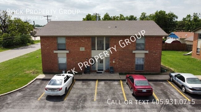 property at 7421 Melrose Ln