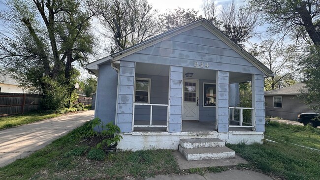 344 N Young St in Wichita, KS - Building Photo - Building Photo