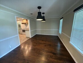 1688 W Tate Ave in Robinson, TX - Building Photo - Building Photo