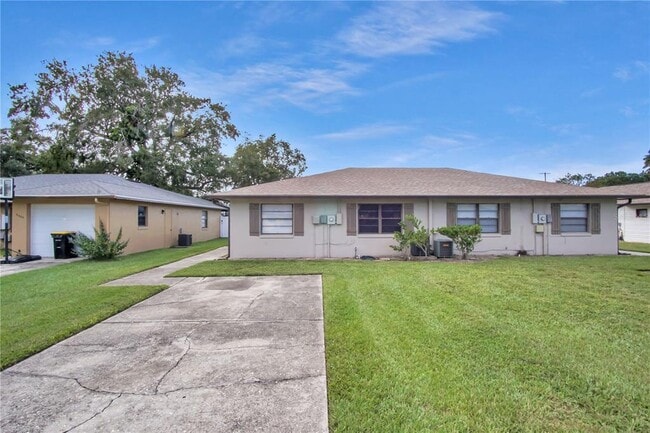 property at 5607 Struthers Ct