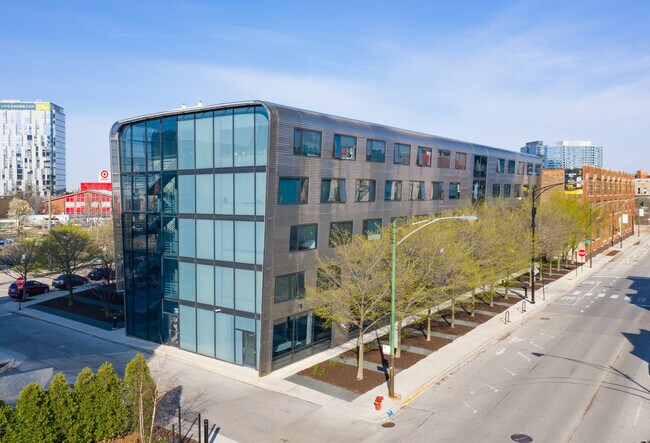 Near North Apartments in Chicago, IL - Building Photo - Primary Photo
