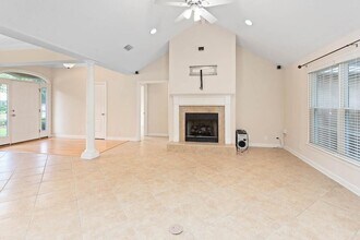205 Country Walk Cir in Brunswick, GA - Building Photo - Building Photo