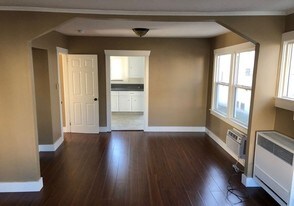 6412 10th Ave in Los Angeles, CA - Building Photo