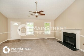 54 Betty Ln, Unit 107 in Douglasville, GA - Foto de edificio - Building Photo