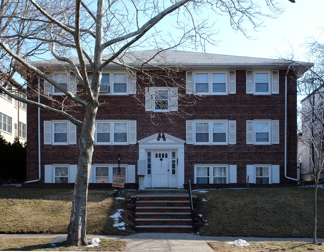 357 Franklin St in Bloomfield, NJ - Building Photo - Building Photo