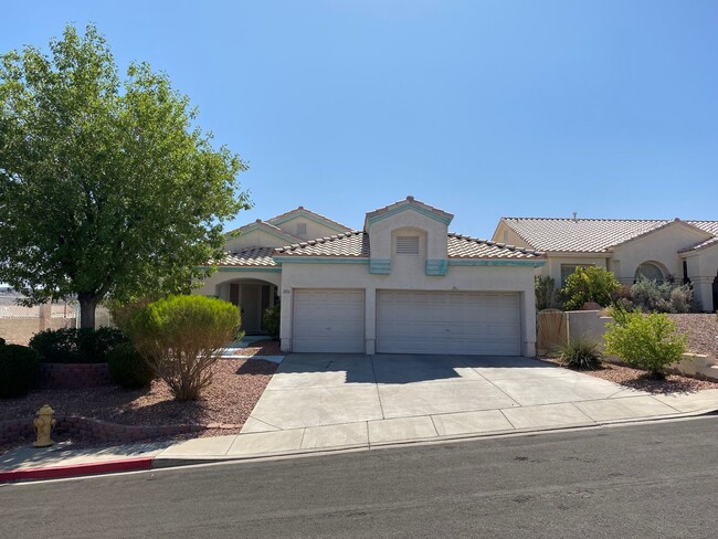 property at 1026 Majesty Ct