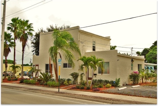 221 NW 3rd St