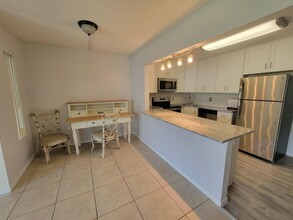 3652 Alder Dr in West Palm Beach, FL - Building Photo - Building Photo