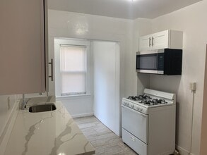 5710 Beacon St, Unit B in Pittsburgh, PA - Foto de edificio - Building Photo