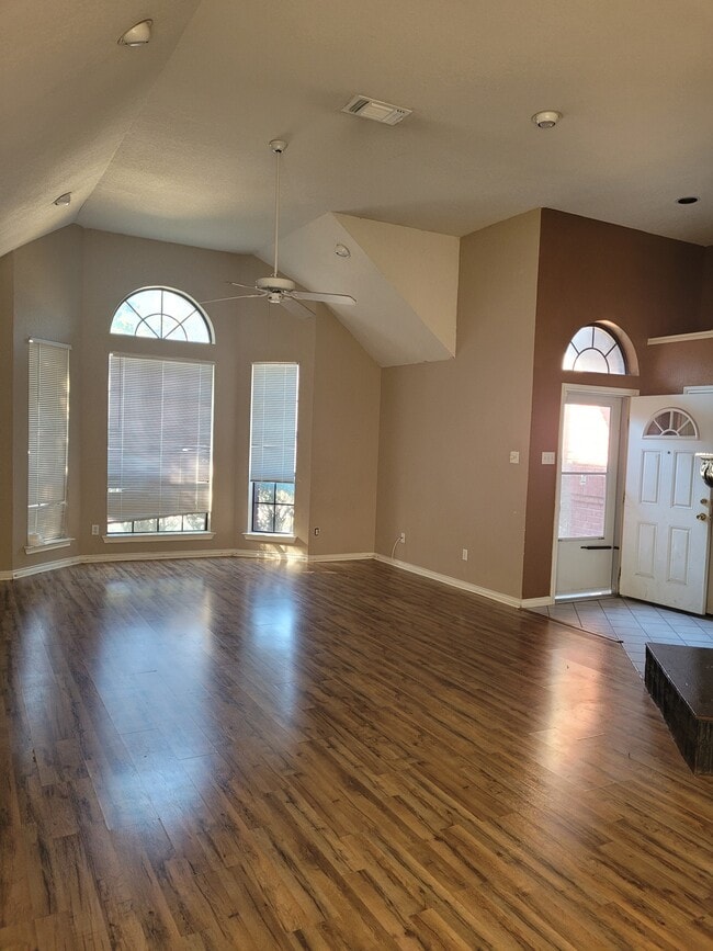 property at 327 Meadowcreek Dr