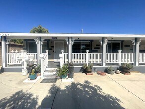 8824 Tyrone Ave in Los Angeles, CA - Building Photo - Building Photo