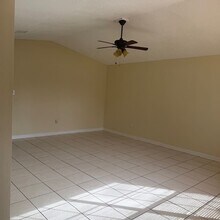 88 Hickory Ave in Crawfordville, FL - Building Photo - Building Photo