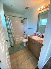 835 SW 9th St, Unit 201 in Gainesville, FL - Building Photo - Building Photo