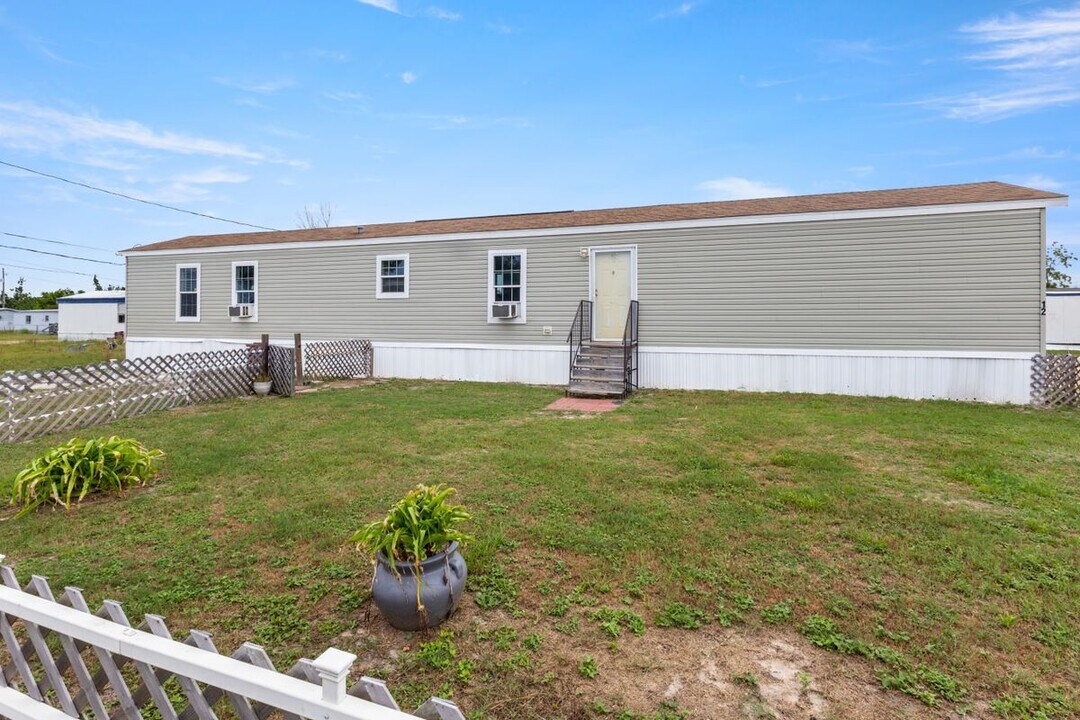 5102 E 12th St in Panama City, FL - Building Photo