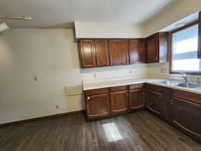 533 W 4th Ave in Oshkosh, WI - Building Photo - Building Photo