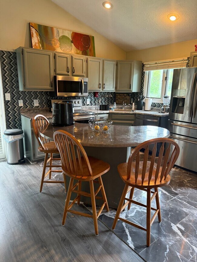 9431 S Pointe Retreat Dr in Bloomington, IN - Building Photo - Building Photo