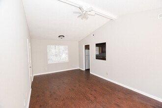 3103 Gayhart Dr NW in Huntsville, AL - Building Photo - Building Photo