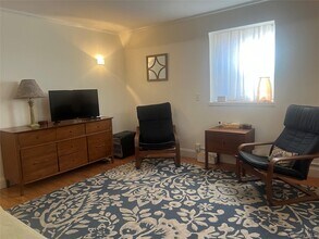 240 Alpine Pl in Tuckahoe, NY - Building Photo - Building Photo