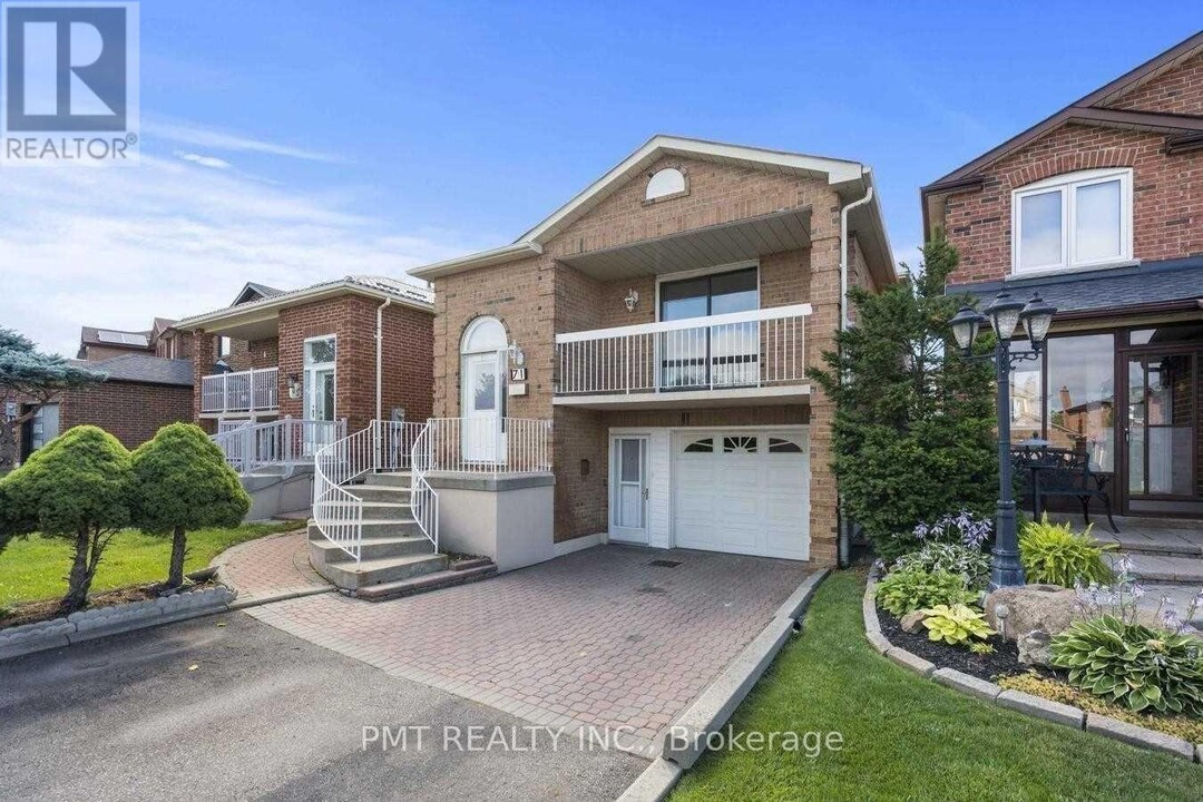 71 Misty Meadow Dr in Vaughan, ON - Building Photo