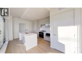 5289 Cambie St. in Vancouver, BC - Building Photo
