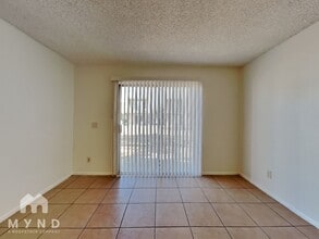 2828 E Tierra Buena Ln in Phoenix, AZ - Foto de edificio - Building Photo