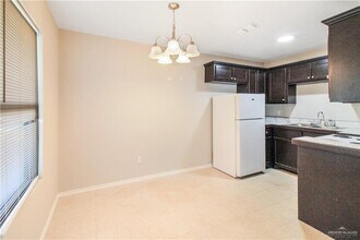 2901 E de la Rosa Dr in Edinburg, TX - Building Photo - Building Photo