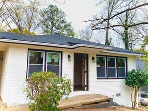 364 Brooks Ave SW in Atlanta, GA - Foto de edificio - Building Photo