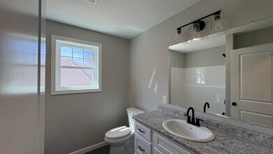 13 Prospect St in North Berwick, ME - Building Photo - Building Photo