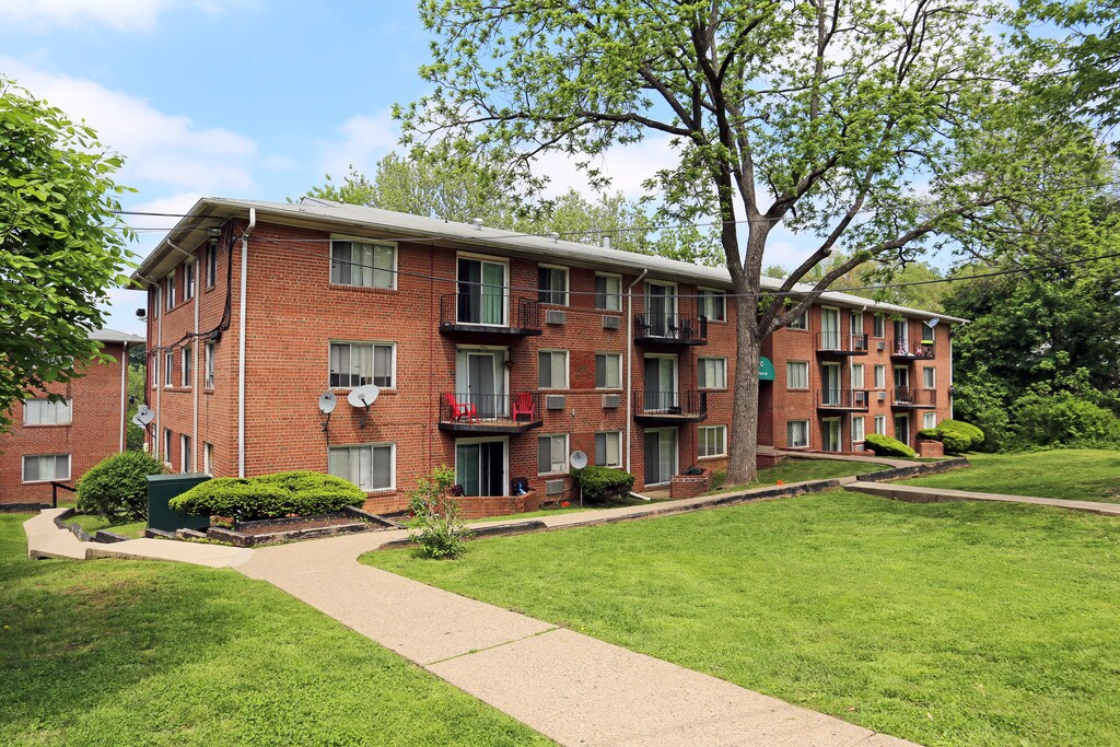 Wallingford Estates Apartments in Chester, PA
