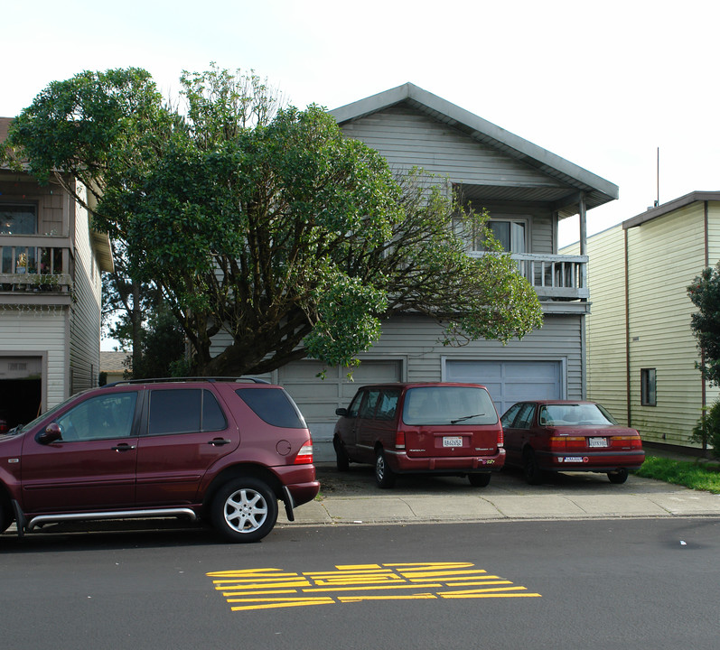 385-387 Shipley Ave in Daly City, CA - Foto de edificio