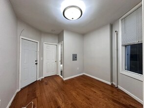 98 Wayne St in Jersey City, NJ - Building Photo - Building Photo