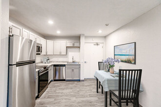 Sage Grove on Aaron Apartments in Port Charlotte, FL - Building Photo - Building Photo