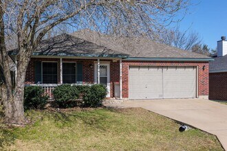 1128 Overlook Way in San Marcos, TX - Building Photo - Building Photo