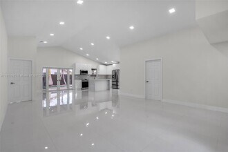 803 NW 133rd Ct in Miami, FL - Building Photo - Building Photo