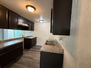 7218 Kelley Dr in Stockton, CA - Building Photo - Building Photo