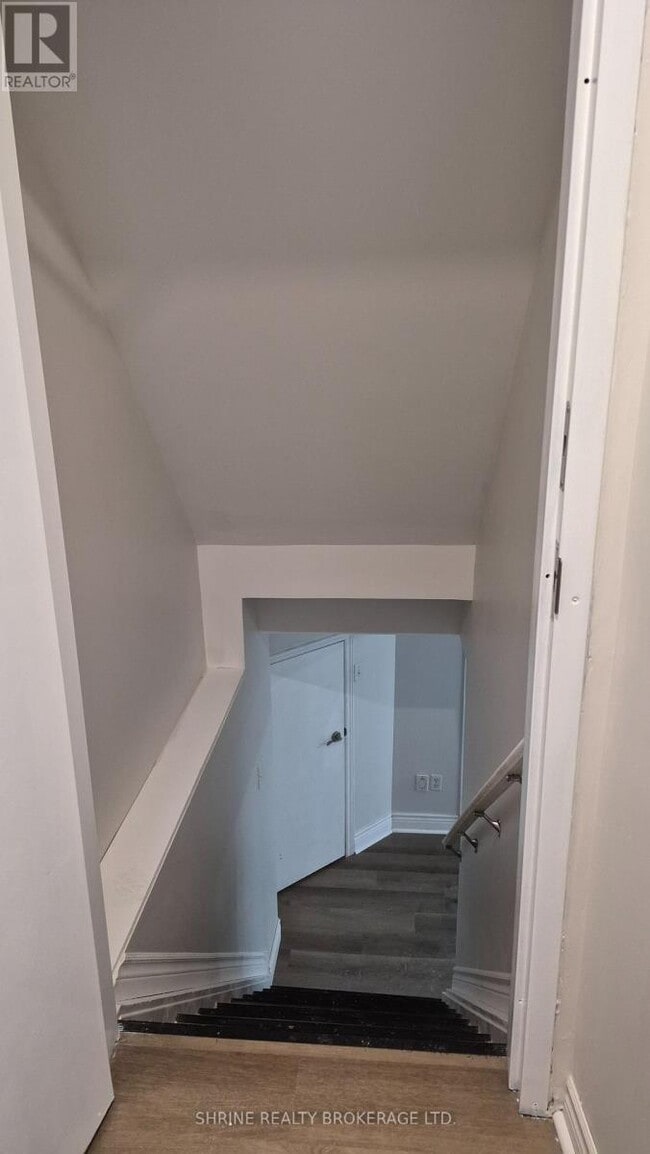 property at 1961 Rollingacres Dr