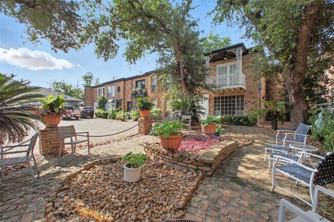 1841 Marshall St in Houston, TX - Building Photo - Building Photo