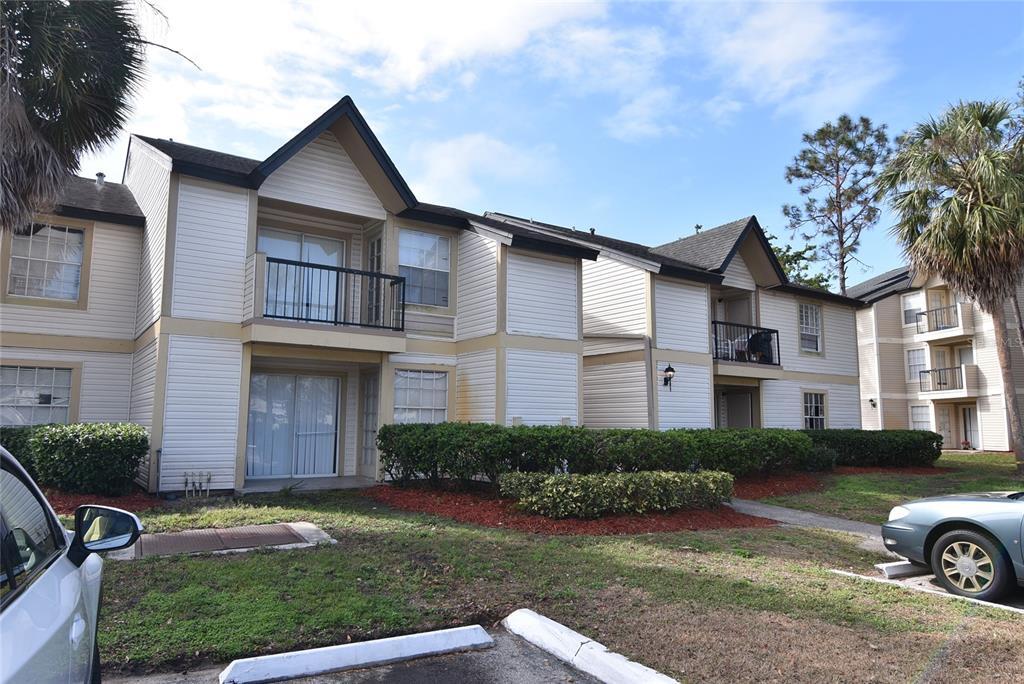 1924 Lake Atriums Cir in Orlando, FL - Building Photo