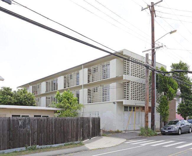54 Maluniu Ave in Kailua, HI - Building Photo - Building Photo