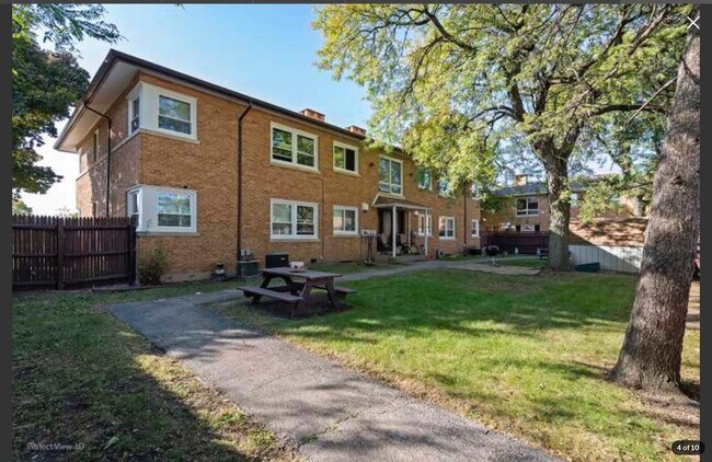 1345 S Mannheim Rd in Westchester, IL - Building Photo - Building Photo