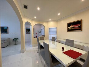 11269 NW 55th Ln in Doral, FL - Building Photo - Building Photo