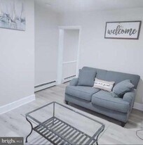 480 W South St in Frederick, MD - Building Photo