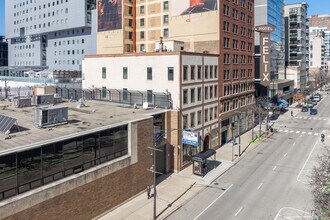670 N Clark St in Chicago, IL - Building Photo - Building Photo
