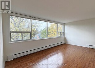 140 Springhurst Ave in Toronto, ON - Building Photo - Building Photo