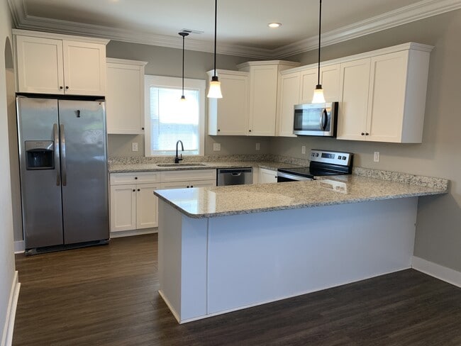 423 Elgin Rd in Hubert, NC - Building Photo - Building Photo