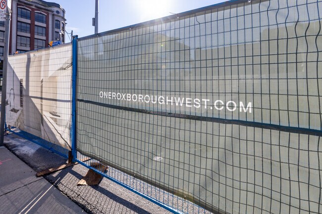 One Roxborough West in Toronto, ON - Building Photo - Building Photo