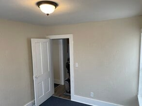 109 N 13th St, Unit Upper in Olean, NY - Building Photo - Building Photo