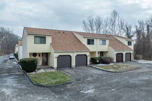 Regal Park in Bristol, CT - Building Photo