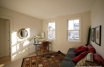 105 2nd St, Unit PH11 in Cambridge, MA - Building Photo - Building Photo